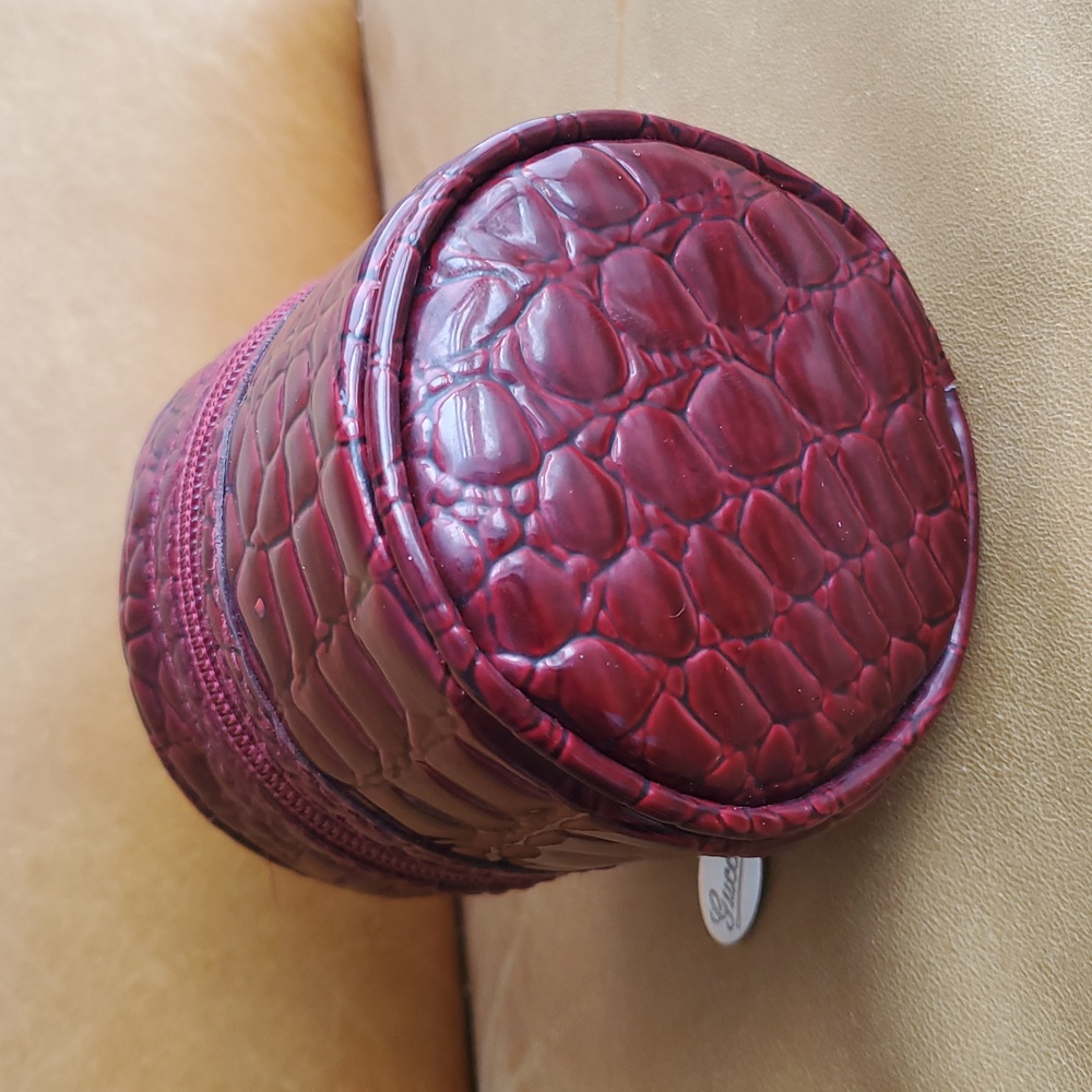 Vintage Gucci Crocodile-Embossed Watch Or Jewelery Travel Bag Patent Leather - Picture 8 of 10